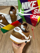 Tênis Dunk Low Teddy Bear Feminino