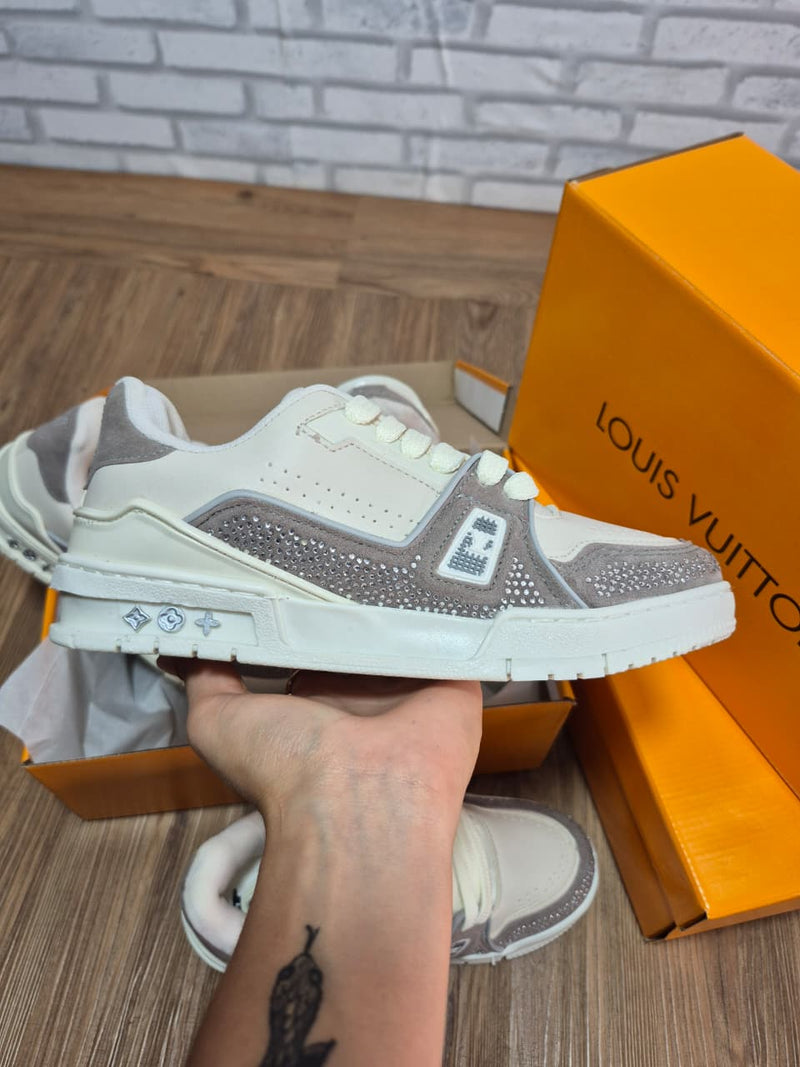 Tênis LV Trainer Cravejado Premium Feminino