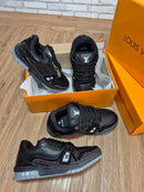 Tênis LV Trainer Cravejado Premium Feminino