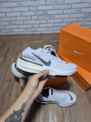 Zoom X Invincible Run 3 Premium Unissex