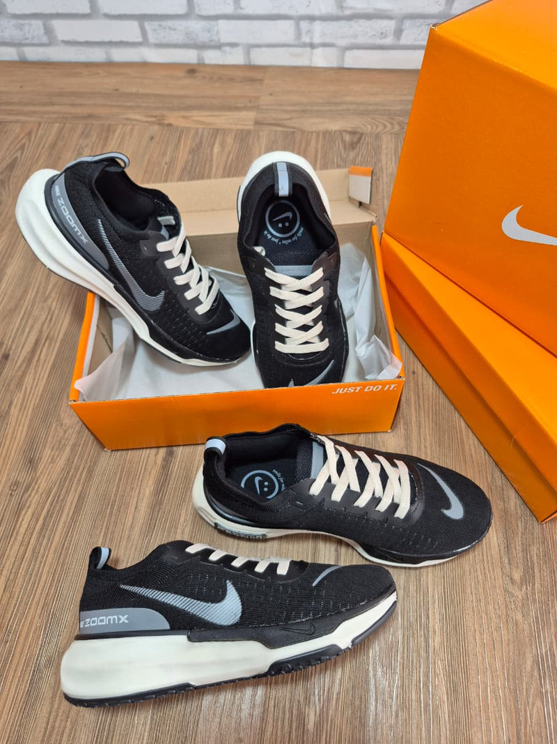 Zoom X Invincible Run 3 Premium Unissex