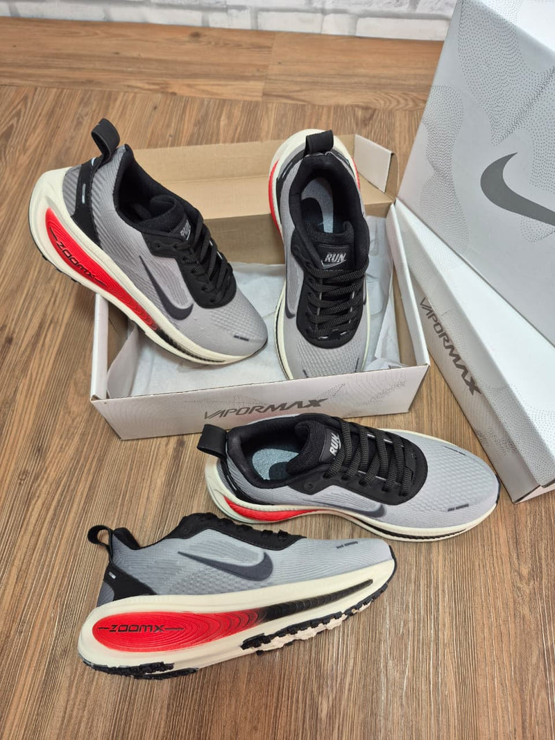 Tênis NK Vomero 18 Premium Masculino
