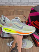 Tênis NK Vomero 18 Premium Masculino