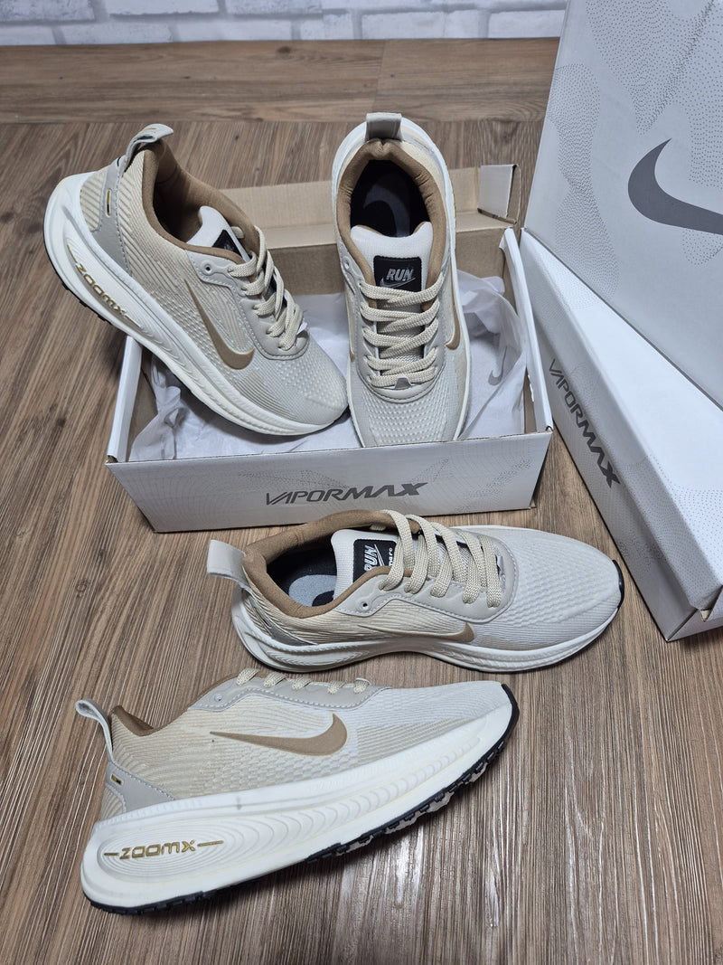 Tênis NK Vomero 18 Premium Masculino