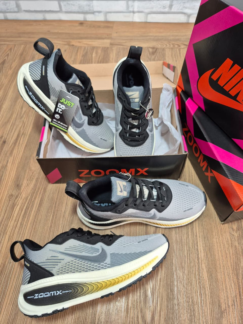 Tênis NK Vomero 18 Premium Masculino