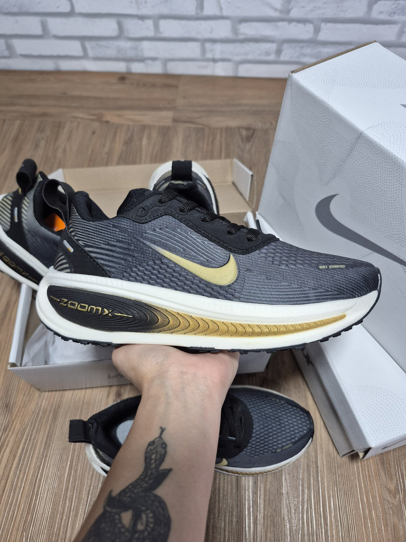 Tênis NK Vomero 18 Premium Masculino